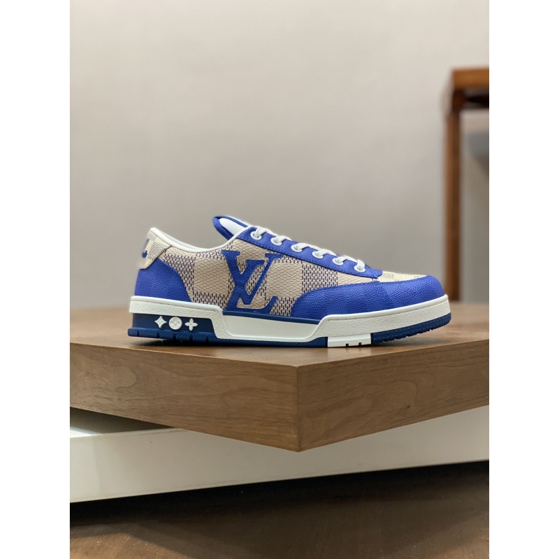 l**is V*t*n sneakers